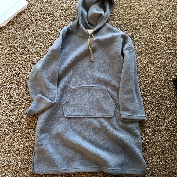 Koolaburra Other - Koolaburra by Ugg fuzzy robe